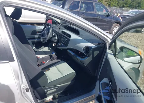 2012 Toyota Prius C Two z USA, uszkodzony, nr VIN JTDKDTB39C1018646